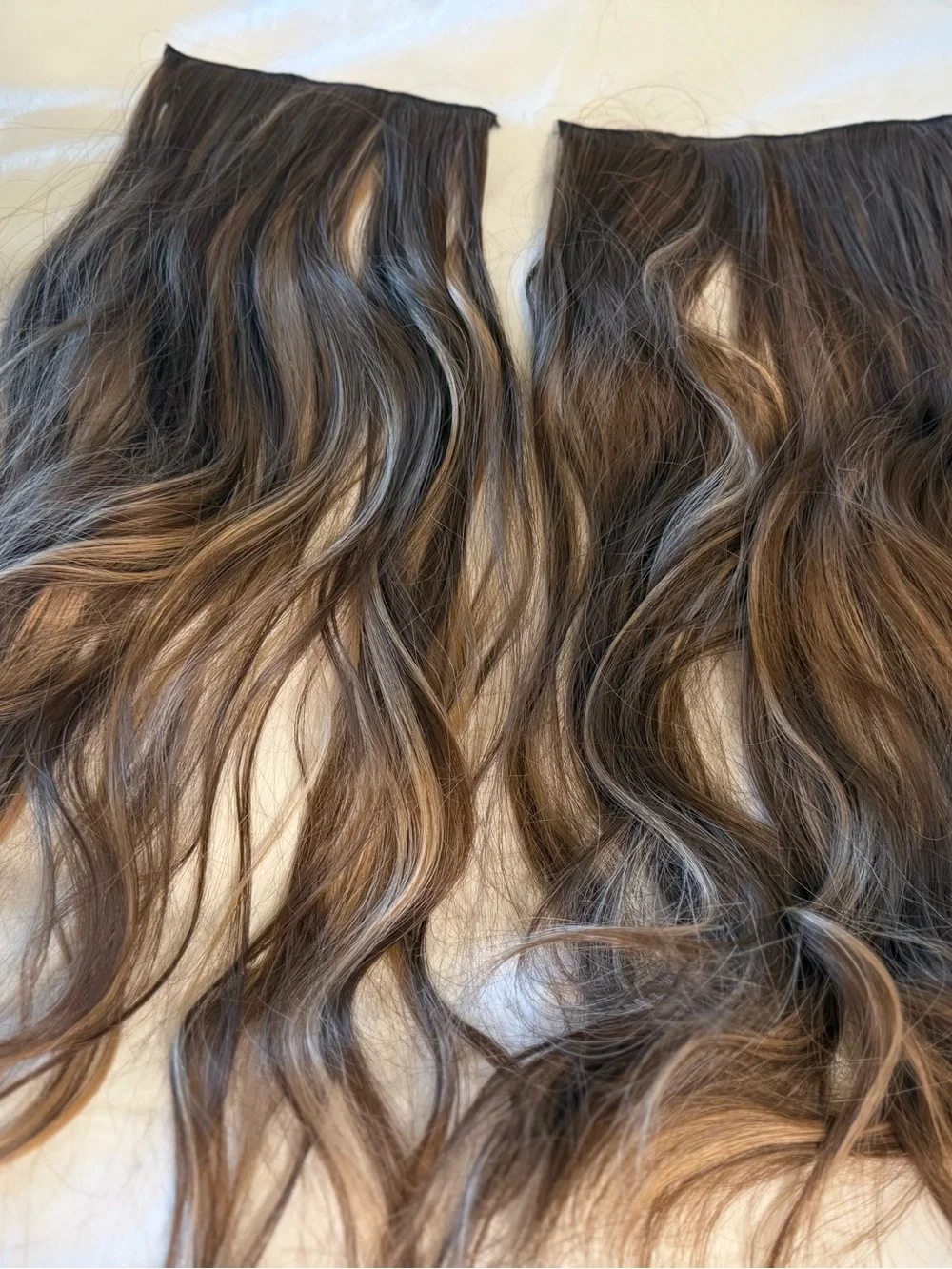 Weft Hair Extensions 20 Inch Balayage Brown with  Blonde 6 pieces